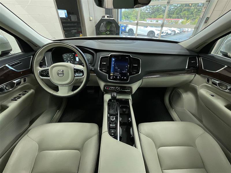 Used 2016 Volvo XC90 T6 Momentum w/ Momentum Plus Package AWD/4WD image 29