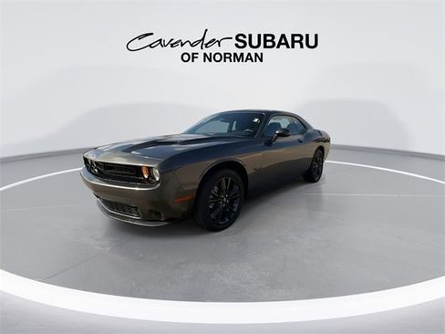 Used 2022 Dodge Challenger SXT w/ Blacktop Package image 4