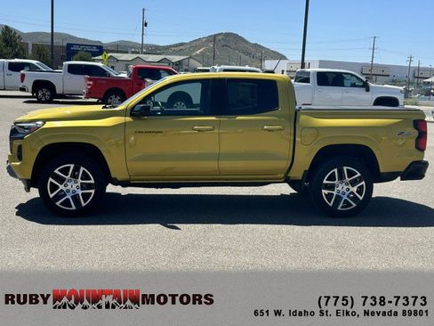 Used 2023 Chevrolet Colorado Z71 w/ Z71 Convenience Package 2 AWD/4WD image 4
