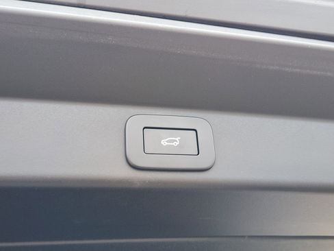 Certified 2024 Land Rover Range Rover Sport Dynamic SE image 34