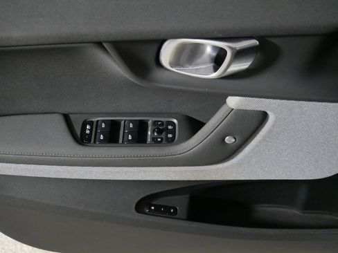 Used 2021 Polestar Polestar 2 w/ Performance Package image 19