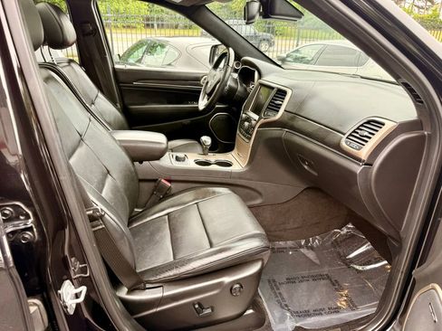 Used 2015 Jeep Grand Cherokee Summit w/ Platinum Series Group AWD/4WD image 34