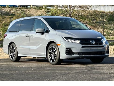 New 2026 Honda Odyssey Elite image 2
