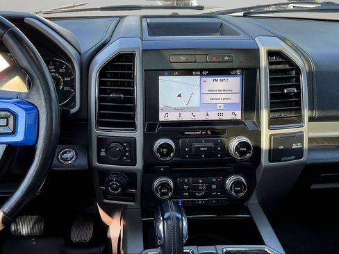 Used 2017 Ford F150 Lariat w/ Equipment Group 502A Luxury AWD/4WD image 9
