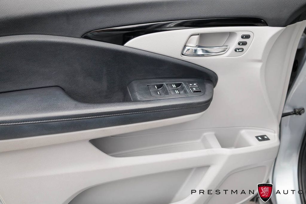 Used 2021 Honda Pilot Elite image 27