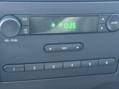 Used 2019 Ford E-350 and Econoline 350 Super Duty w/ Power Windows & Locks Group image 17