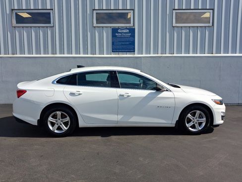 Used 2022 Chevrolet Malibu LS FWD image 9