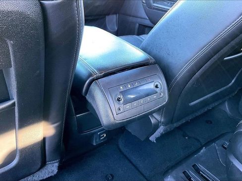 Used 2016 Chevrolet Traverse LT image 10