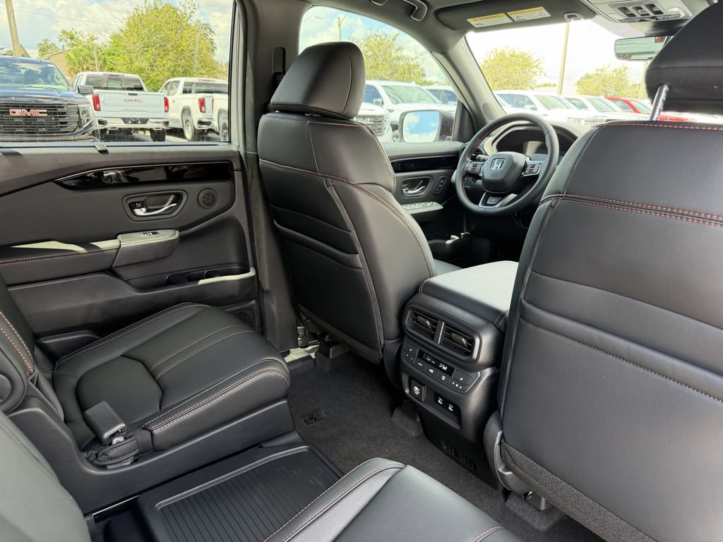 New 2026 Honda Pilot TrailSport image 19