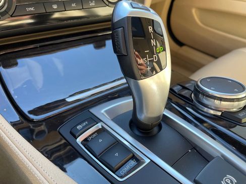 Used 2015 BMW 528i Sedan image 40