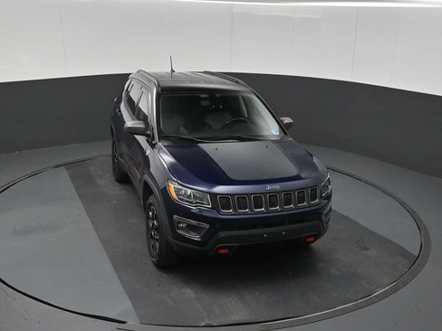 Used 2019 Jeep Compass Trailhawk w/ Popular Equipment Group AWD/4WD image 11