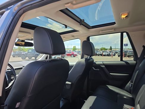 Used 2015 Land Rover LR2 AWD/4WD image 26