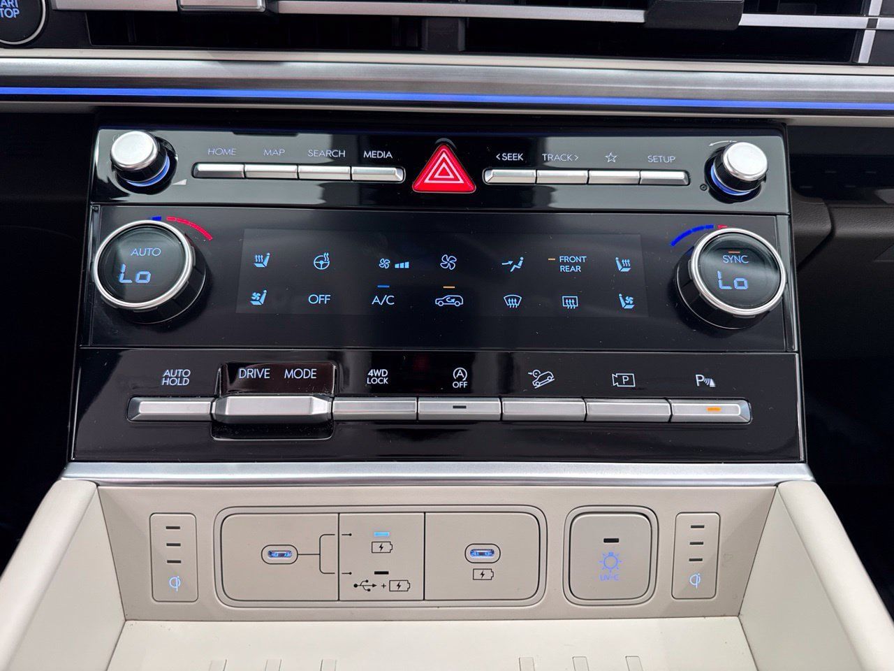 Used 2025 Hyundai Santa Fe Calligraphy AWD/4WD image 31