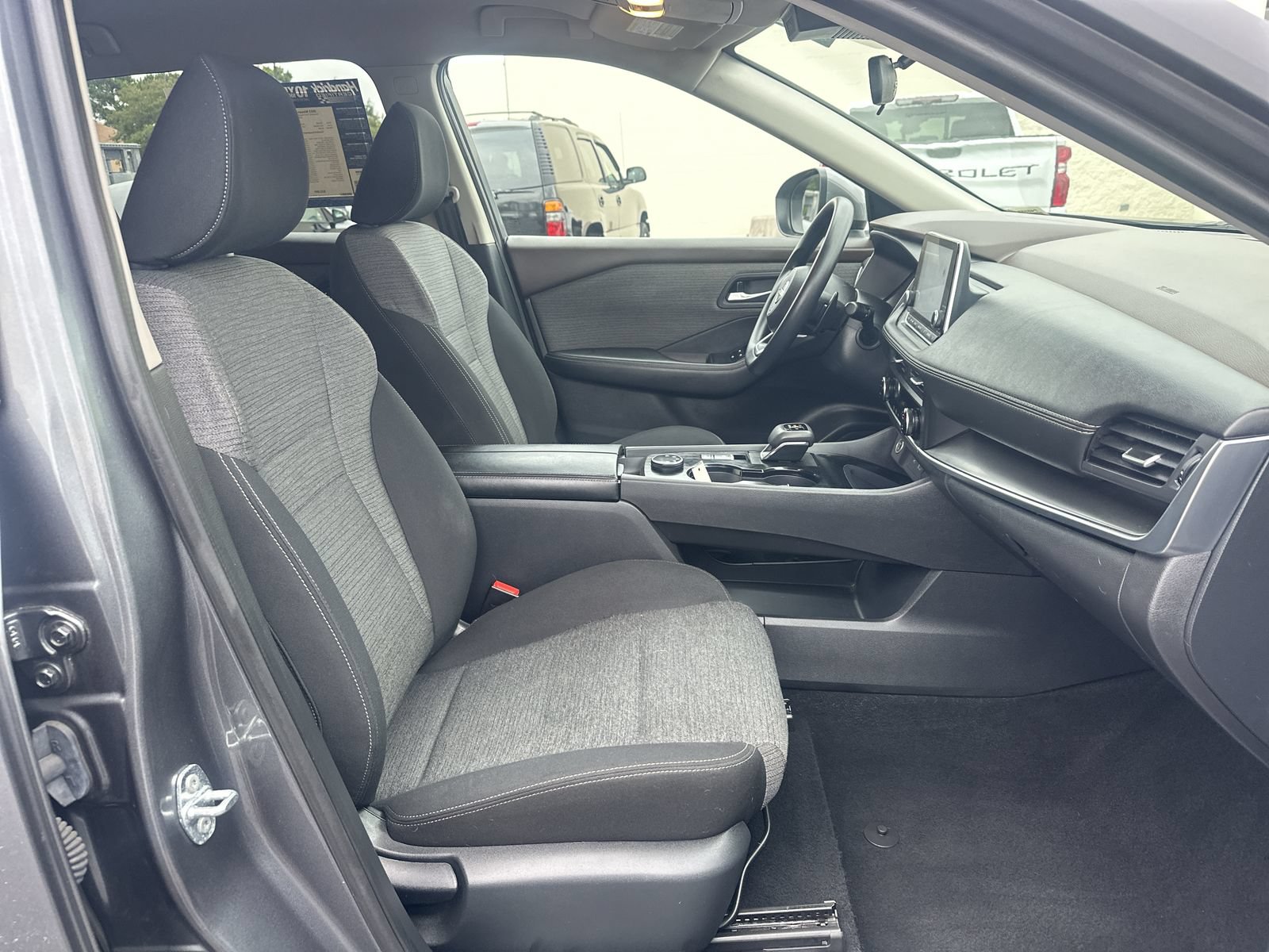 Used 2023 Nissan Rogue SV AWD/4WD image 22