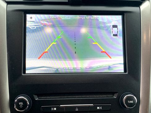 Used 2017 Ford Fusion SE w/ Fusion SE Technology Package image 21