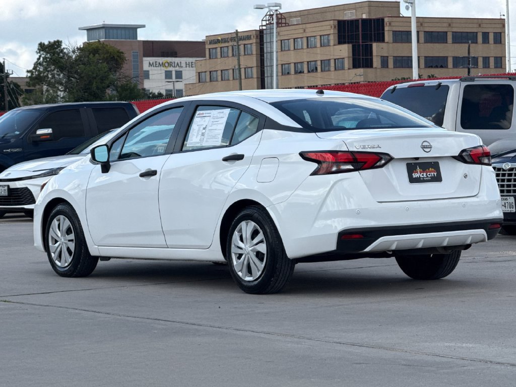 Used 2024 Nissan Versa S FWD image 4