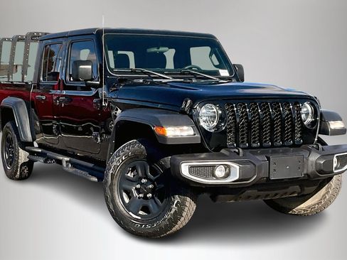 Used 2023 Jeep Gladiator Sport image 1
