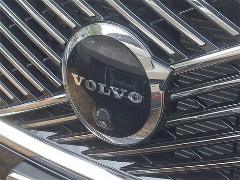 New 2026 Volvo XC90 B6 Plus w/ Protection Package Premier image 11