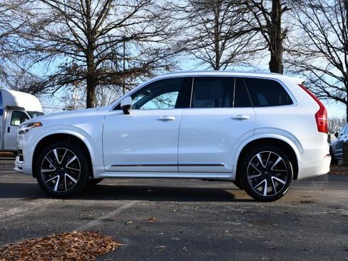 Certified 2024 Volvo XC90 B6 Plus w/ Protection Package image 4