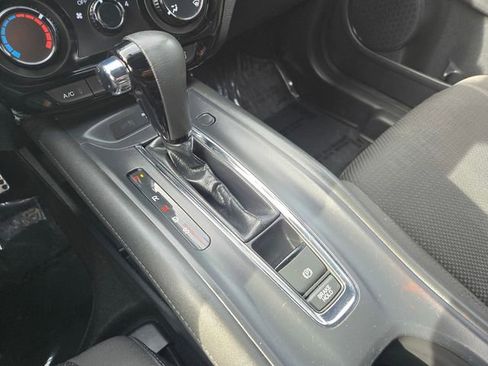 Used 2021 Honda HR-V Sport image 15