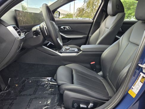 Used 2023 BMW 330i Sedan w/ Premium Package image 10