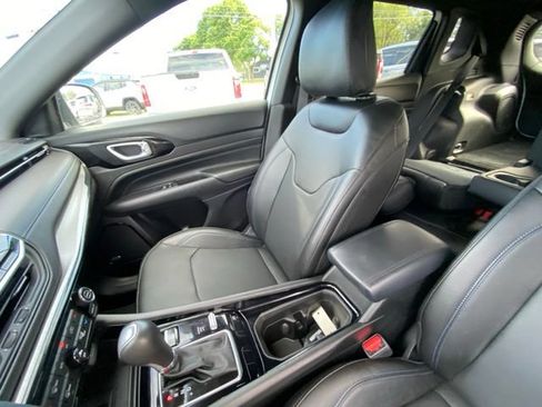 Used 2025 Jeep Compass Limited w/ Driver Assist Group I AWD/4WD image 11