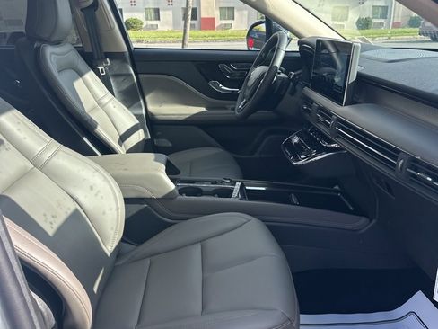 New 2025 Lincoln Corsair AWD w/ Rear Removable Package Tray image 13