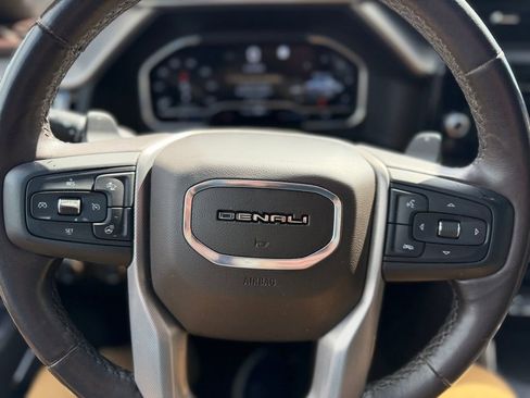Used 2023 GMC Sierra 1500 Denali w/ Technology Package AWD/4WD image 10