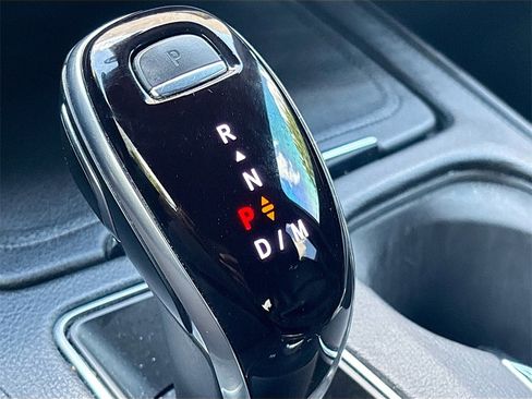 Used 2022 Cadillac XT4 Luxury w/ Cold Weather Package image 16