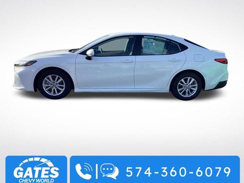 Used 2025 Toyota Camry LE FWD image 6