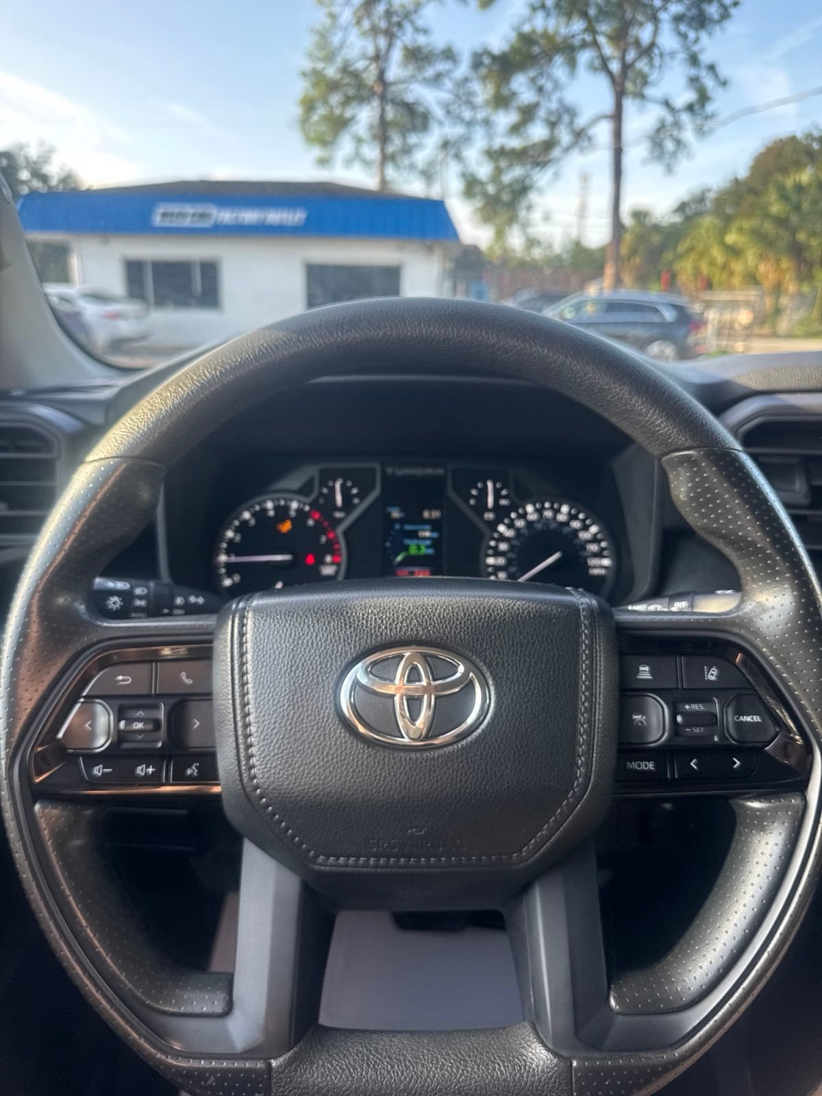 Used 2023 Toyota Tundra SR5 w/ SR5 Convenience Package AWD/4WD image 23