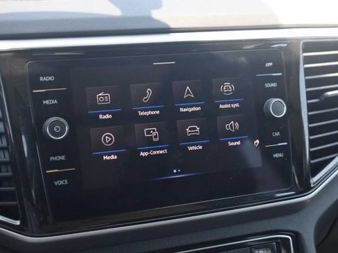 Used 2023 Volkswagen Atlas SE w/ Panoramic Sunroof Package AWD/4WD image 13