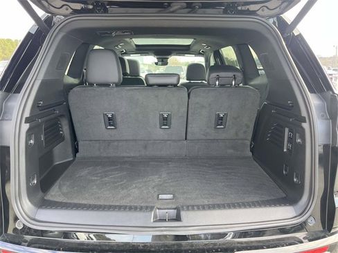 Used 2024 GMC Acadia Denali w/ Super Cruise Package image 12