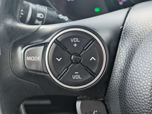 Used 2015 Kia Soul FWD image 25