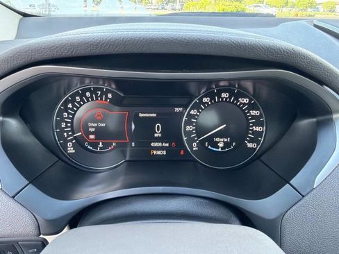 Used 2017 Lincoln MKZ Reserve FWD image 30