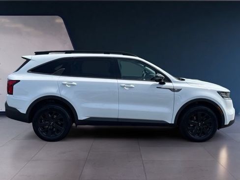 Used 2022 Kia Sorento S w/ Panoramic Sunroof Package AWD/4WD image 6