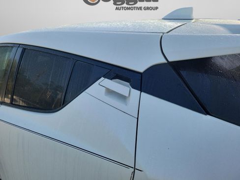 Used 2020 Toyota C-HR LE image 27