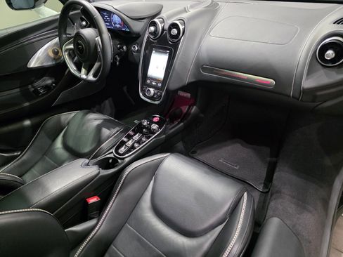 Used 2023 McLaren GT RWD image 21