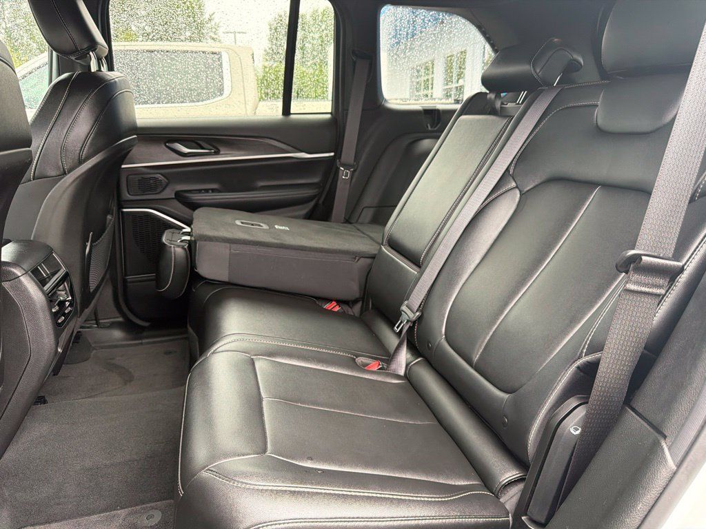 Used 2024 Jeep Grand Cherokee Limited 4xe AWD/4WD image 22