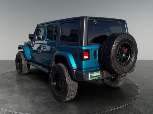Used 2019 Jeep Wrangler Unlimited Sahara AWD/4WD image 7