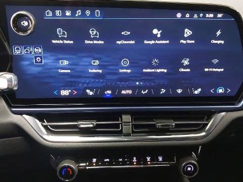 New 2026 Chevrolet Equinox EV LT image 20