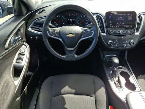 Used 2022 Chevrolet Malibu LT image 11