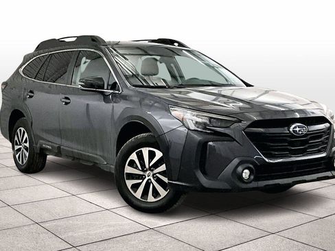 Used 2025 Subaru Outback Premium w/ Popular Package #1 image 2