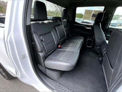 Used 2025 GMC Sierra 1500 SLT image 19