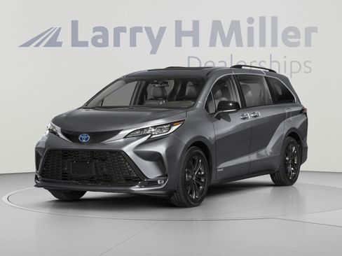 Used 2022 Toyota Sienna XSE AWD/4WD image 1