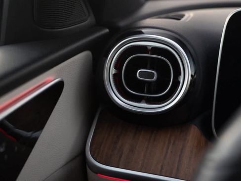 Used 2023 Mercedes-Benz C 300 4MATIC Sedan image 31