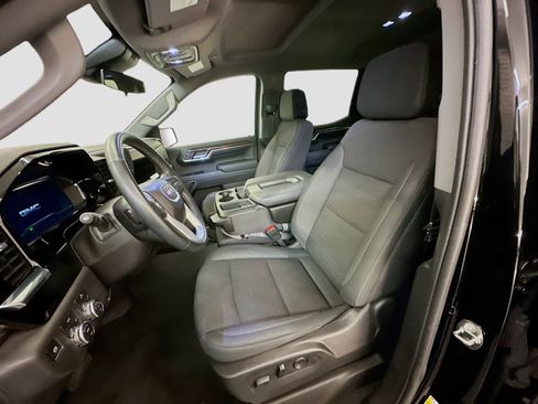 Used 2024 GMC Sierra 1500 Elevation image 13