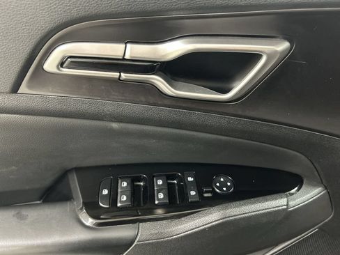 Used 2023 Kia Sportage EX AWD/4WD image 11