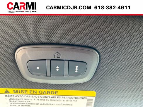 New 2027 Chrysler Pacifica Select FWD image 24