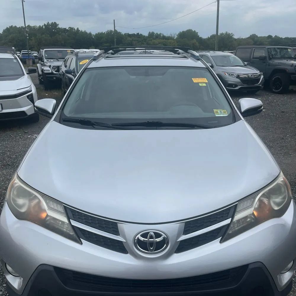 Used 2015 Toyota RAV4 Limited w/ Outdoor Package AWD/4WD image 15